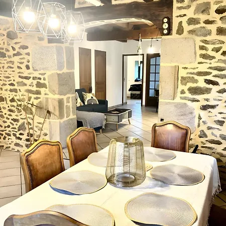 Casa vacanze La Servolle Bourg-Lastic