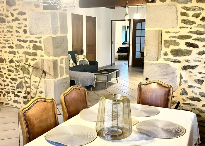 La Servolle Hébergement de vacances Bourg-Lastic